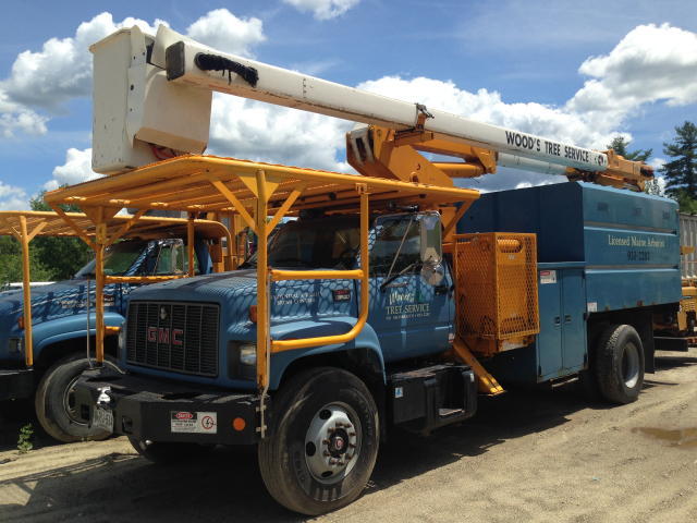 TIMED ONLINE AUCTION TREE SERVICE EQUIPMENT, BUCKET TRUCKS, CHIPPERS Auction