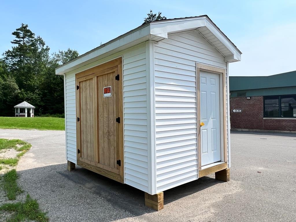 PUBLIC TIMED ONLINE AUCTION NEW SHED, KAYAKS, CANOES, XC SKIS, BOOTS Auction
