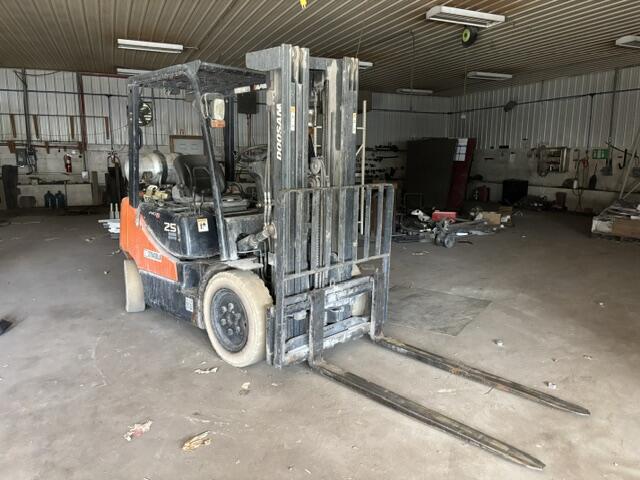 SECURED PARTY SALE BYPUBLIC TIMED ONLINE AUCTION 2016 DOOSAN G25E FORKLIFT Auction