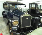 Lot 24 - 1925 Pierce-Arrow Model 80 7-pass Touring Auction Photo