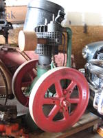Lot 96 - New-Way 4.5hp Upright Model E engine
