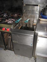 Pitco Frialator Model: SG14-S, LP