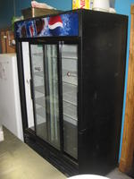 True 2-door sliding glass door merchandiser Auction Photo