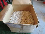 BOX OF 2-1/8 WOODEN GOLF TEES Auction Photo