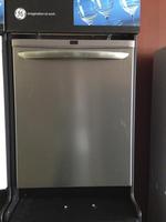 TIMED ONLINE AUCTION 275+ NEW BRAND NAME APPLIANCES - FLOOR MODELS Auction Photo