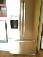 TIMED ONLINE AUCTION 275+ NEW BRAND NAME APPLIANCES - FLOOR MODELS Auction Photo