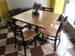  SINGLE PEDESTAL TABLE & CHAIRS Auction Photo