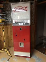 COKE MACHINE Auction Photo