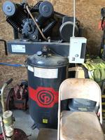 2016 Chicago Pneumatic air compressor, 7.5HP Auction Photo