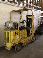 CAT TOWMOTOR T40 FORKLIFT Auction Photo