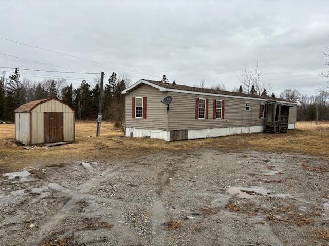 3BR Mobile Home - .98+/- Acres Auction